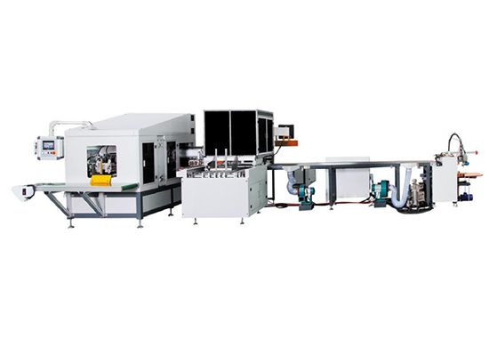 Machine de fabrication automatique de boîtes rigides